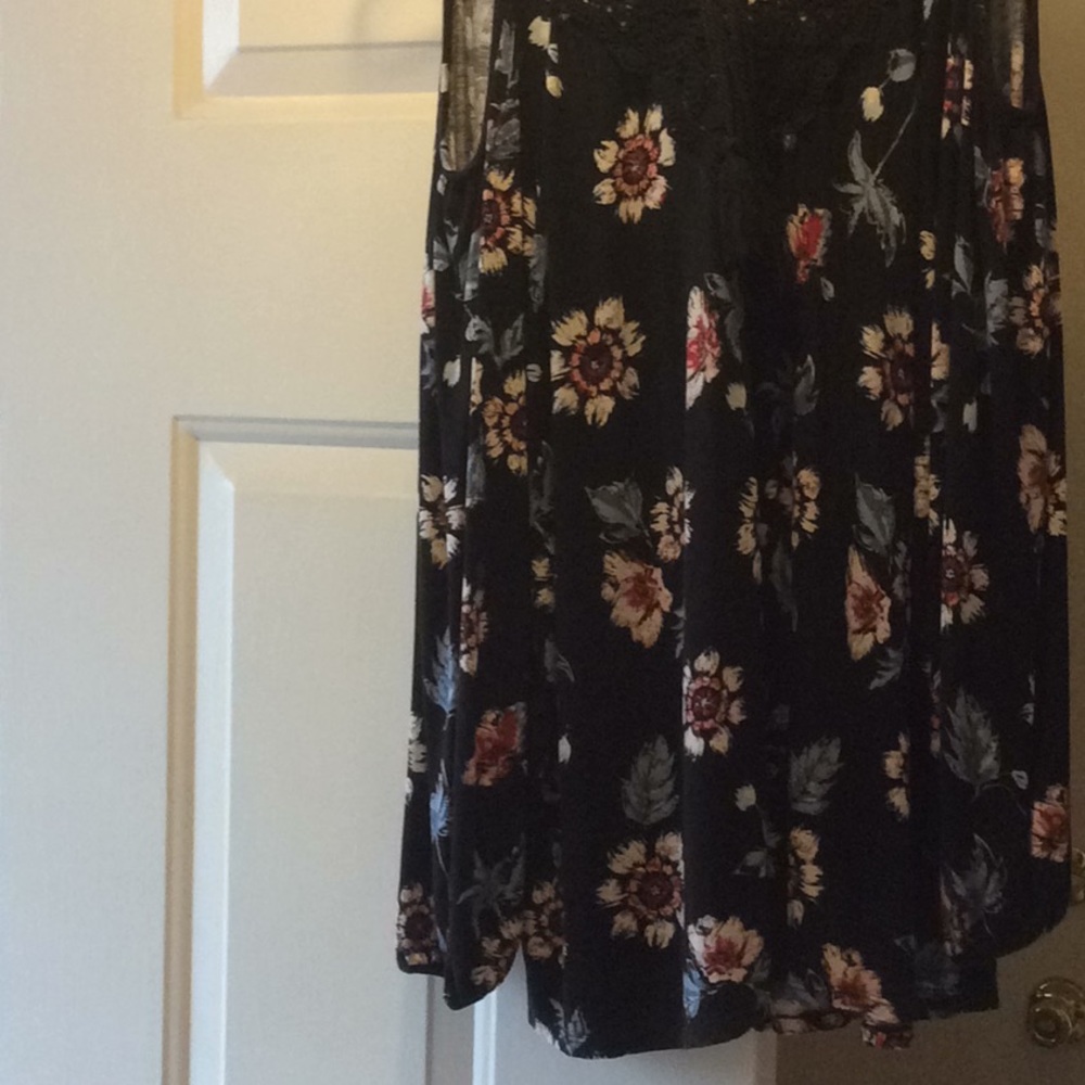 Stylish top - Picture 5 of 6